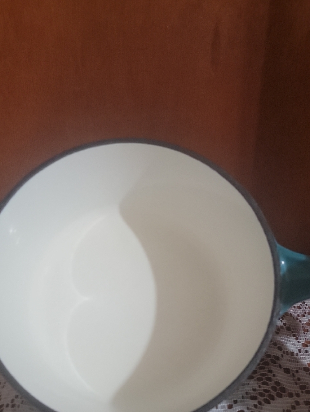 Basque Teal Enamel Saucepan with Lid 2 Qt - Picture 4 of 8